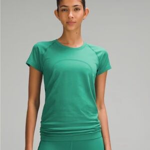 lululemon athletica Vibrant Green Short Sleeve Tee